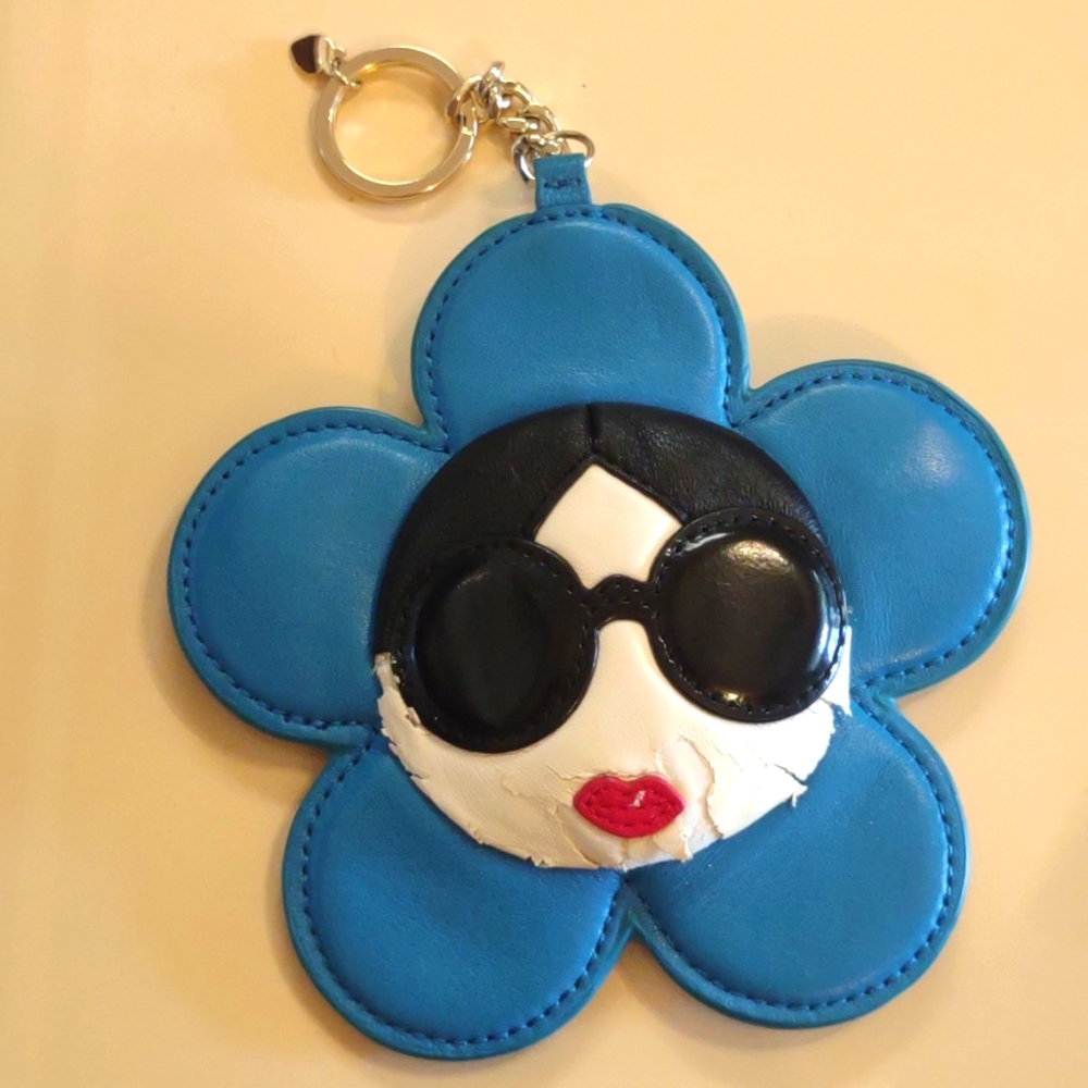 alice and olivia keychain